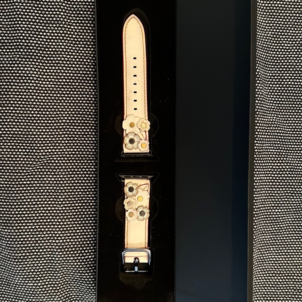 Coach Tea Rose strap for Apple Watch 38/40 MM